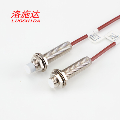 Sensor de proximidad de alta temperatura inductivo del alambre M12 de DC 3 con el tipo de cable 150C